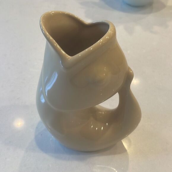 Gurgle pot pitcher, tan cream color large size see measurements great shape 2006 - Picture 2 of 6